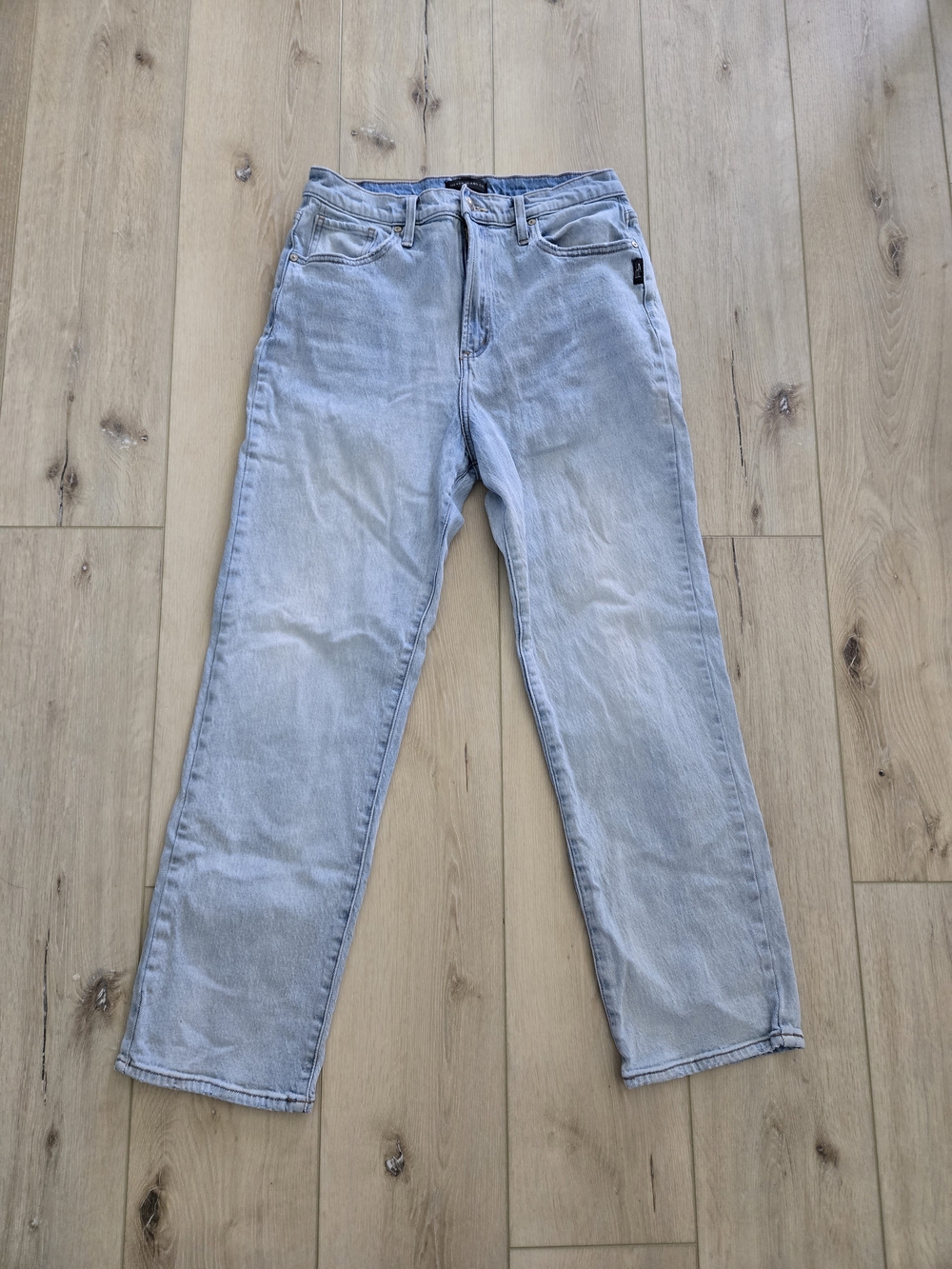 Silver Jeans Women's Light Blue Straight Leg Jeans